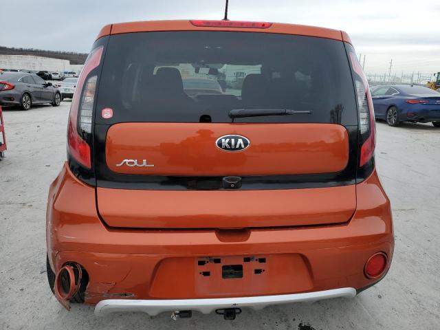 KNDJP3A57J7554589 - 2018 KIA SOUL + ORANGE photo 6