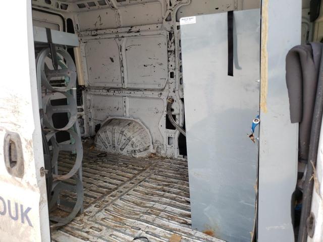 3C6TRVCG8JE113073 - 2018 RAM PROMASTER 2500 HIGH أبيض صورة 10