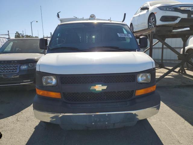 1GCWGFCB7E1124032 - 2014 CHEVROLET EXPRESS G2 WHITE photo 5