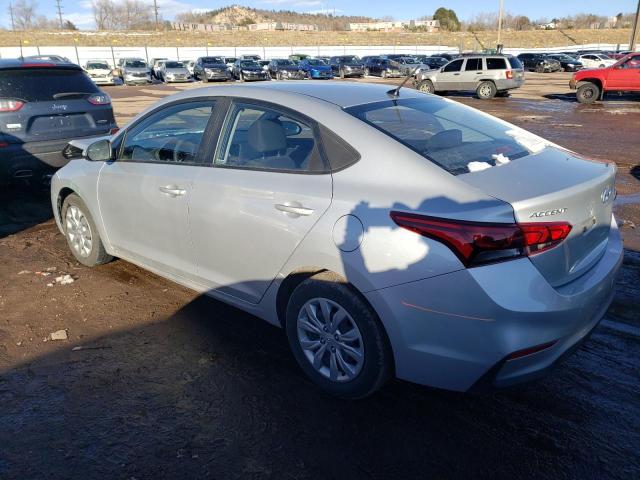 3KPC24A36JE011391 - 2018 HYUNDAI ACCENT SE SILVER photo 2