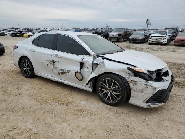 4T1F11AK6NU617489 - 2022 TOYOTA CAMRY XLE WHITE photo 4