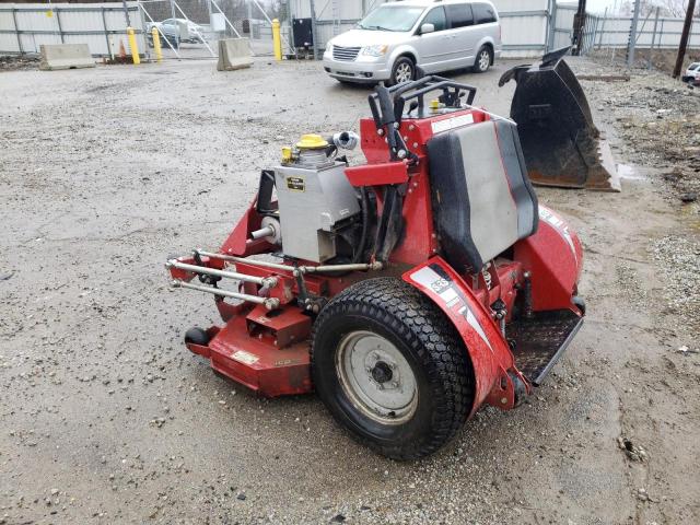 40000621272 - 2019 OTHR TRACTOR RED photo 3