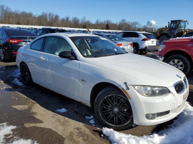 WBAWB33598P131618 - 2008 BMW 328 I WHITE photo 4