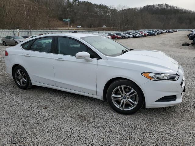 3FA6P0H71GR187093 - 2016 FORD FUSION SE WHITE photo 4