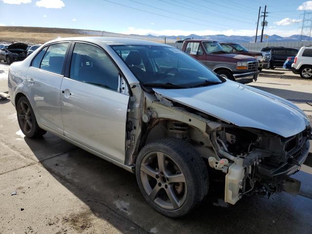 3VWJZ71K49M146363 - 2009 VOLKSWAGEN JETTA S SILVER photo 4