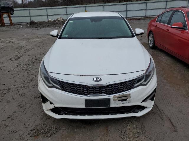 5XXGT4L32KG370077 - 2019 KIA OPTIMA LX WHITE photo 5