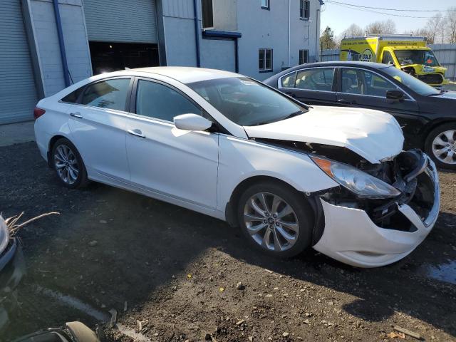 5NPEC4AC0CH370594 - 2012 HYUNDAI SONATA SE WHITE photo 4