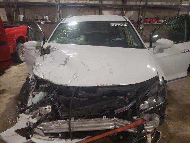 2C4RC1BG8HR572515 - 2017 CHRYSLER PACIFICA TOURING L WHITE photo 11