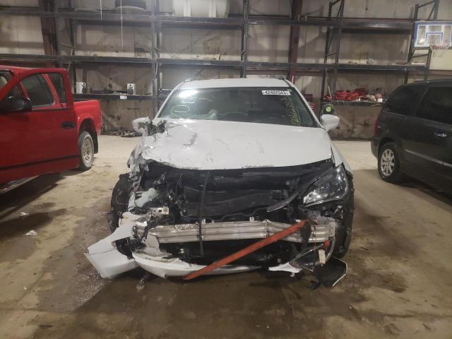 2C4RC1BG8HR572515 - 2017 CHRYSLER PACIFICA TOURING L WHITE photo 5