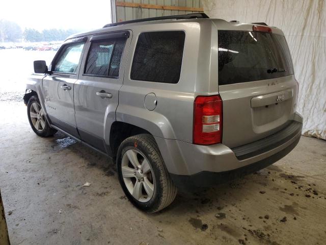 1C4NJPFBXHD153204 - 2017 JEEP PATRIOT LATITUDE SILVER photo 2