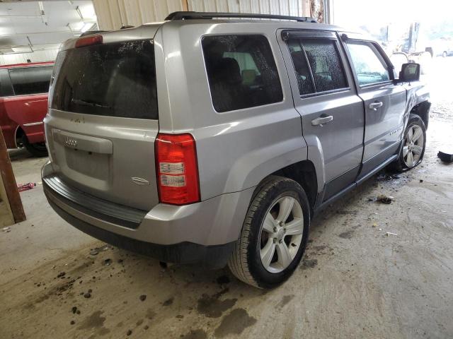 1C4NJPFBXHD153204 - 2017 JEEP PATRIOT LATITUDE SILVER photo 3