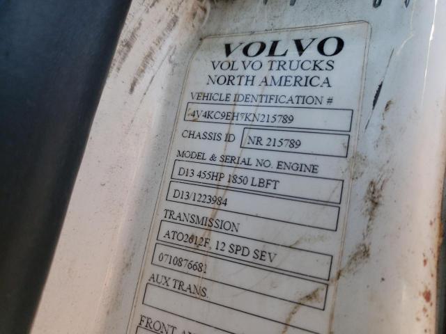 4V4KC9EH7KN215789 - 2019 VOLVO VHD WHITE photo 10