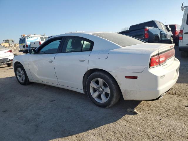 2C3CDXBG5EH241421 - 2014 DODGE CHARGER SE WHITE photo 2