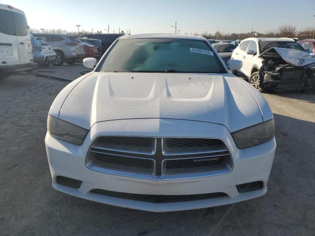 2C3CDXBG5EH241421 - 2014 DODGE CHARGER SE WHITE photo 5