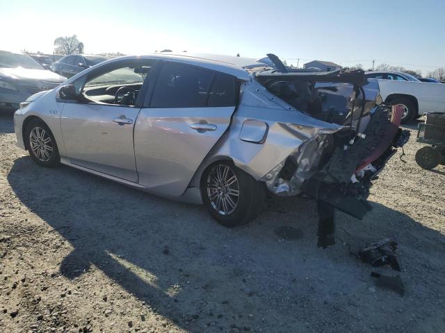 JTDKARFP2J3073403 - 2018 TOYOTA PRIUS PRIM 银色 照片 2