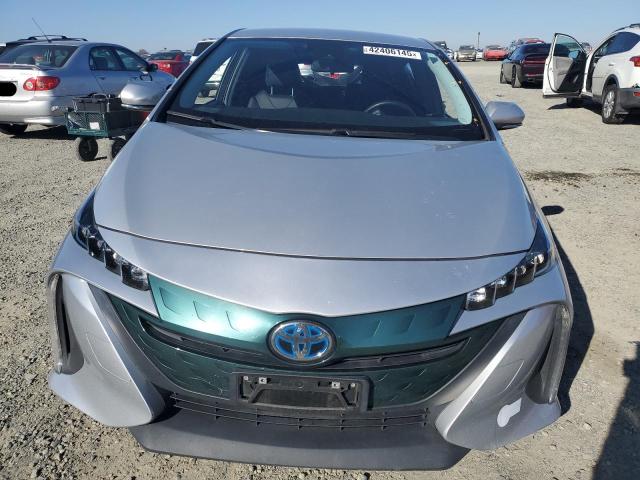 JTDKARFP2J3073403 - 2018 TOYOTA PRIUS PRIM 银色 照片 5