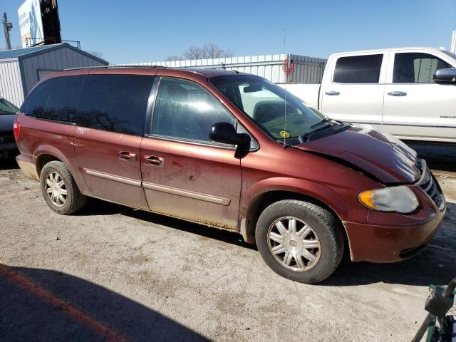 2A4GP54L67R294400 - 2007 CHRYSLER TOWN & COU TOURING MAROON photo 4