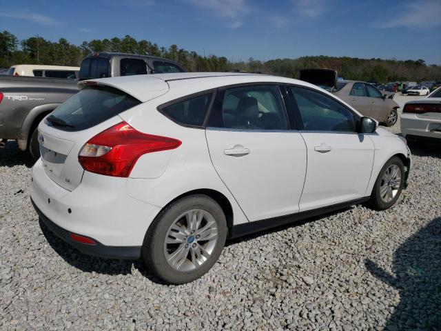 1FAHP3M28CL227392 - 2012 FORD FOCUS SEL WHITE photo 3