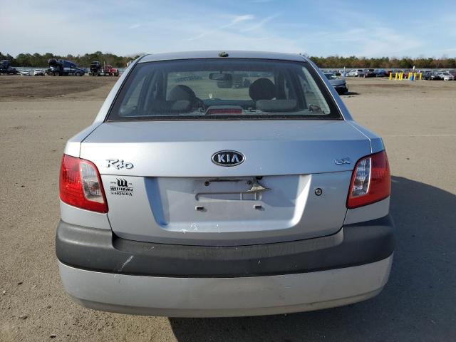 KNADE223996560225 - 2009 KIA RIO BASE SILVER photo 6