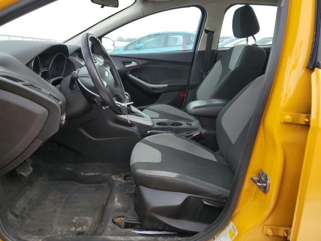 1FAHP3K29CL295798 - 2012 FORD FOCUS SE YELLOW photo 7