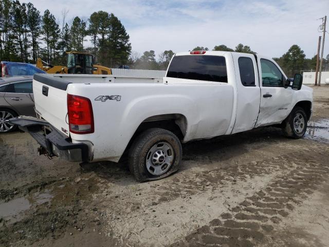 1GT22ZCG0DZ301840 - 2013 GMC SIERRA K2500 HEAVY DUTY WHITE photo 3