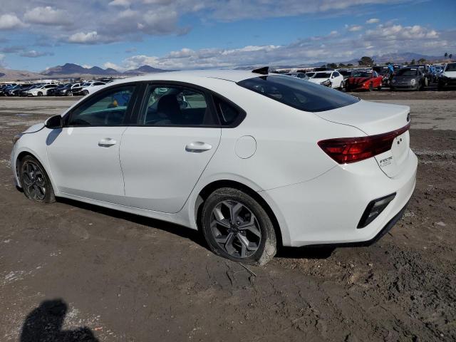 3KPF24ADXME376375 - 2021 KIA FORTE FE WHITE photo 2