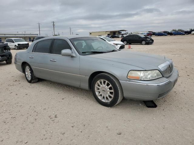 1LNHM81V96Y626104 - 2006 LINCOLN TOWN CAR SIGNATURE Сріблястий фото 4