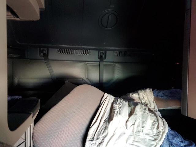 3AKJGLDR8HSHV4588 - 2017 FREIGHTLINER CASCADIA 1 Kırmızı fotoğraf 6