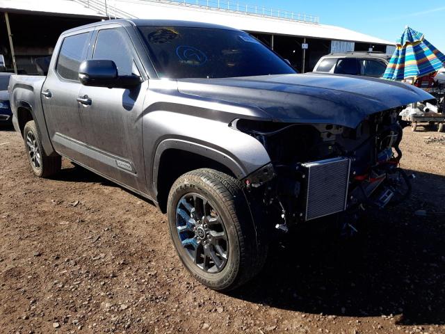 5TFNA5DB8NX010432 - 2022 TOYOTA TUNDRA CREWMAX PLATINUM Grau Foto 4