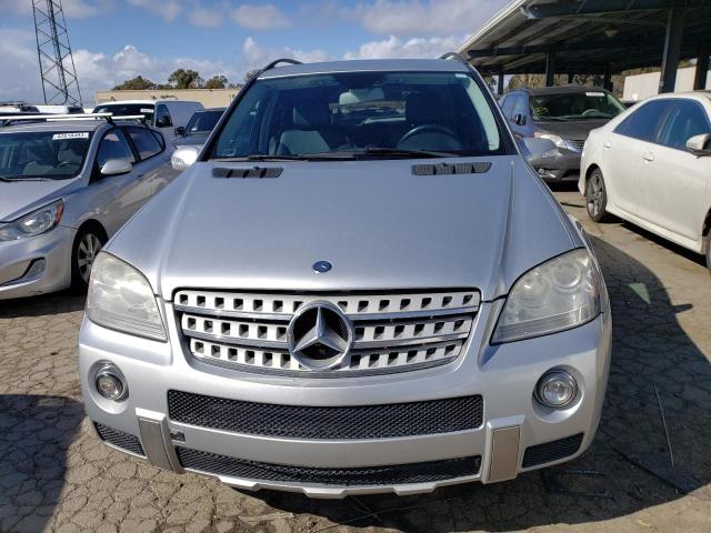 4JGBB72E48A298607 - 2008 MERCEDES-BENZ ML 550 SILVER photo 5