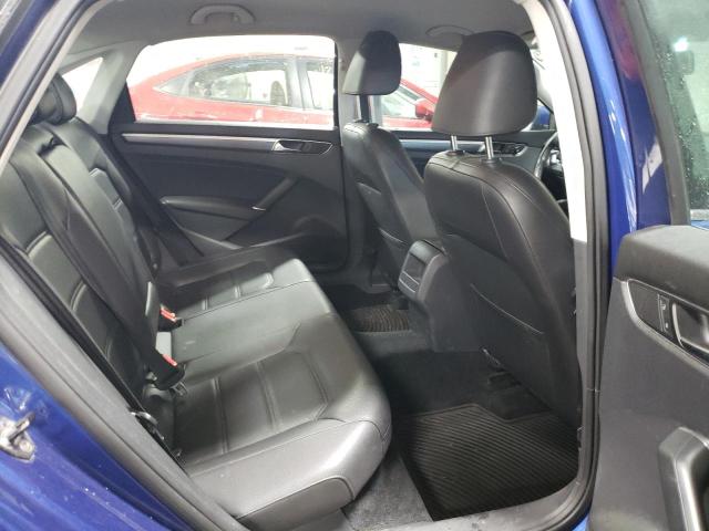 1VWDT7A35HC029592 - 2017 VOLKSWAGEN PASSAT R-LINE Blau Foto 10