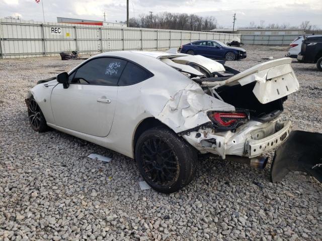 JF1ZNAA17L9752614 - 2020 TOYOTA 86 WHITE photo 2