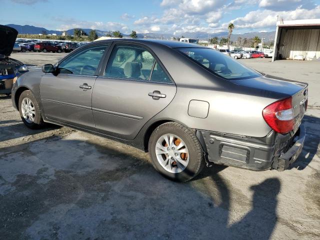 JTDBE32K330177611 - 2003 TOYOTA CAMRY LE CHARCOAL photo 2