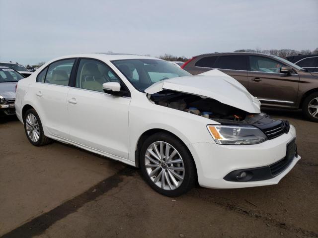 3VWLP7AJ0CM469645 - 2012 VOLKSWAGEN JETTA SEL WHITE photo 4