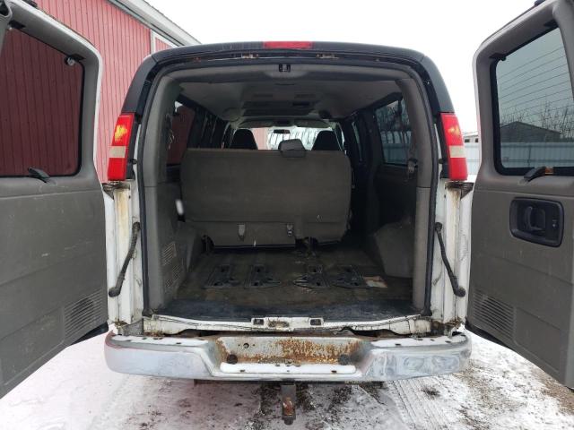 1GAHG39K981226332 - 2008 CHEVROLET EXPRESS G3 WHITE photo 10