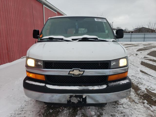 1GAHG39K981226332 - 2008 CHEVROLET EXPRESS G3 WHITE photo 5