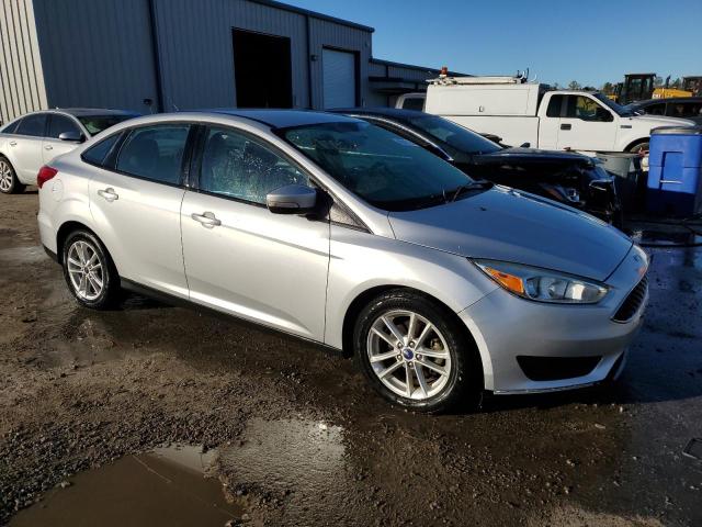 1FADP3F22GL347884 - 2016 FORD FOCUS SE SILVER photo 4