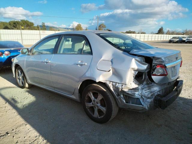 2T1BU4EE6DC064421 - 2013 TOYOTA COROLLA BASE SILVER photo 2