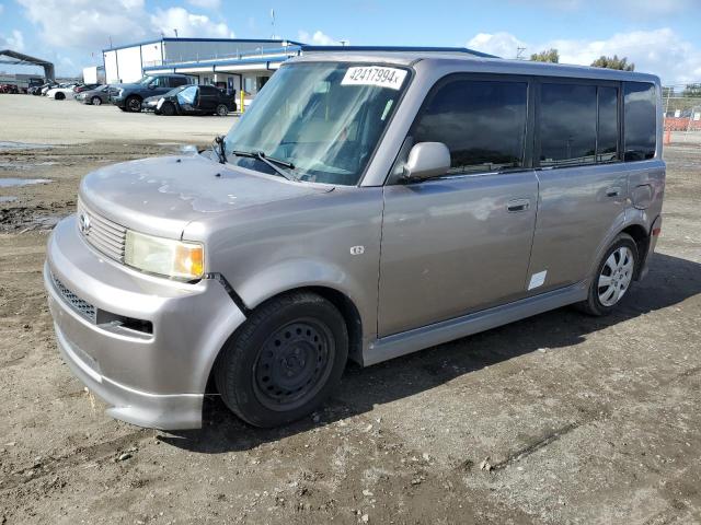 JTLKT324350177946 - 2005 TOYOTA SCION XB GRAY photo 1