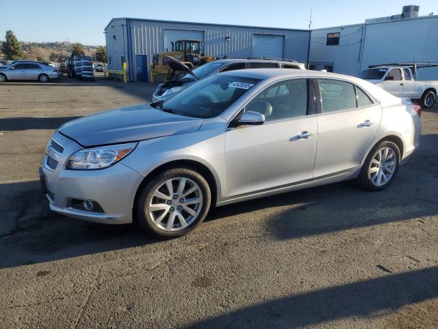 1G11H5SA7DF303109 - 2013 CHEVROLET MALIBU LTZ 银色 照片 1