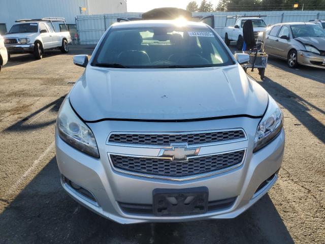 1G11H5SA7DF303109 - 2013 CHEVROLET MALIBU LTZ 银色 照片 5
