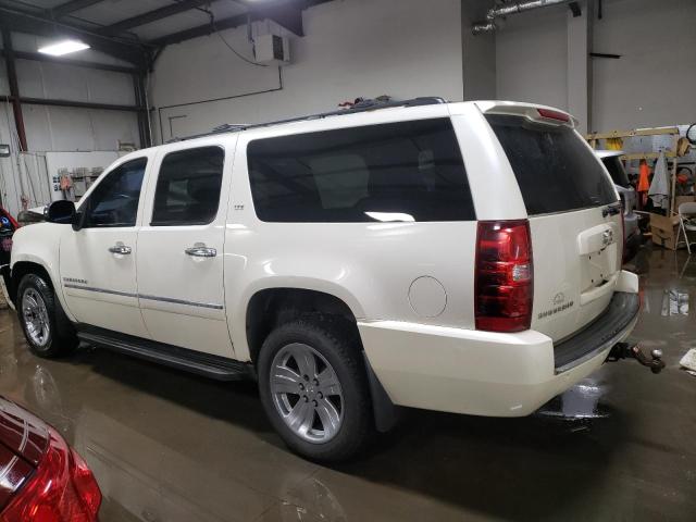 1GNSKKE34BR331414 - 2011 CHEVROLET SUBURBAN K1500 LTZ WHITE photo 2