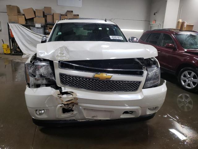 1GNSKKE34BR331414 - 2011 CHEVROLET SUBURBAN K1500 LTZ WHITE photo 5