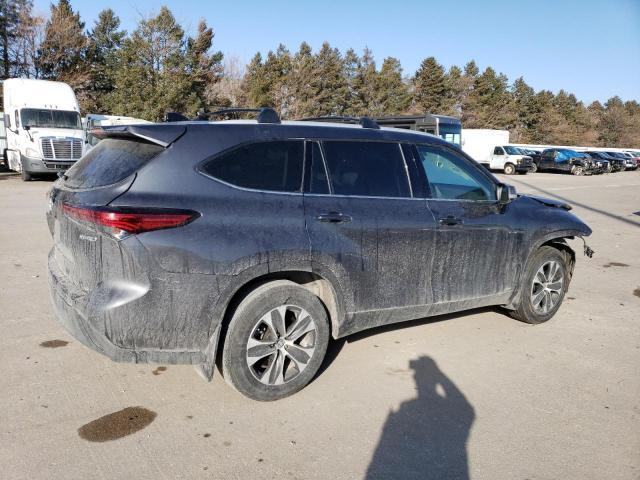 5TDGBRCH0NS561382 - 2022 TOYOTA HIGHLANDER HYBRID XLE GRAY photo 3