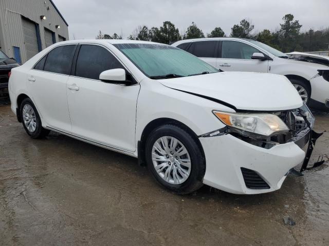 4T4BF1FK6DR325208 - 2013 TOYOTA CAMRY L WHITE photo 4