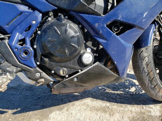 JKAEXEK14KDA31877 - 2019 KAWASAKI EX650 F BLUE photo 11