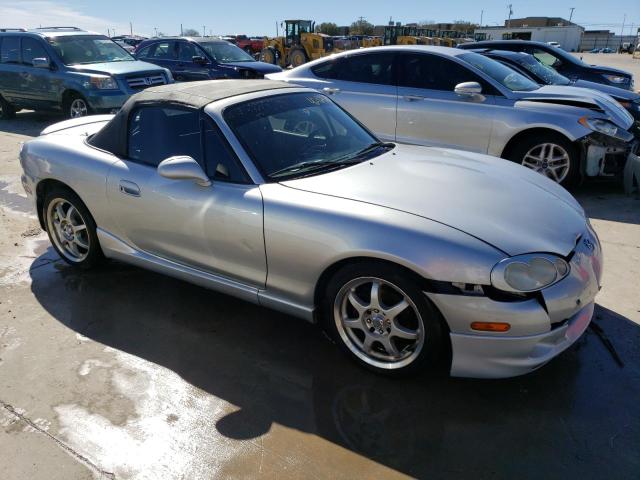 JM1NB353840402133 - 2004 MAZDA MX-5 MIATA BASE SILVER photo 4