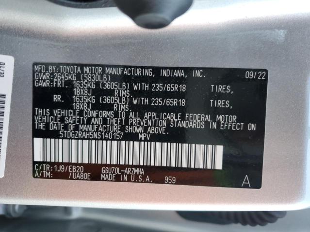 5TDGZRAH5NS140157 - 2022 TOYOTA HIGHLANDER XLE 银色 照片 13