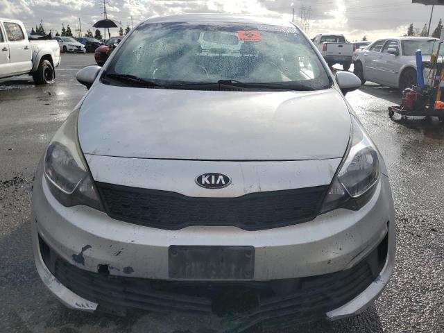 KNADM4A3XG6668737 - 2016 KIA RIO LX SILVER photo 5