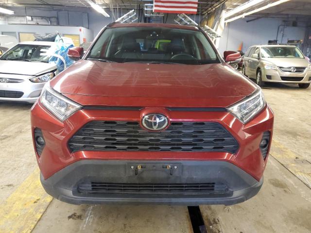 2T3A1RFV7MW167675 - 2021 TOYOTA RAV4 XLE PREMIUM RED photo 5